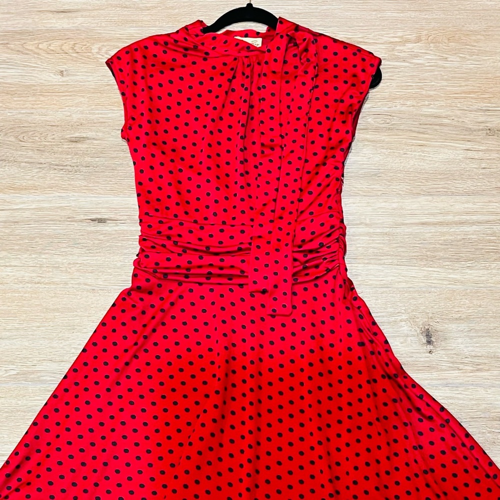 Lindy Bop Polka Dot Fit&Flare Dress
Size: M